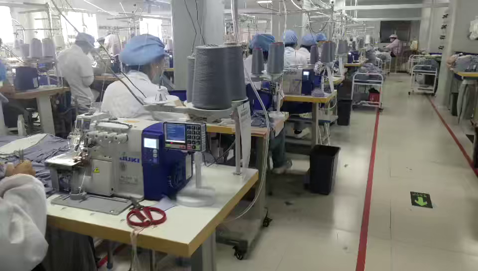 服装生产现场设备与工位效果图